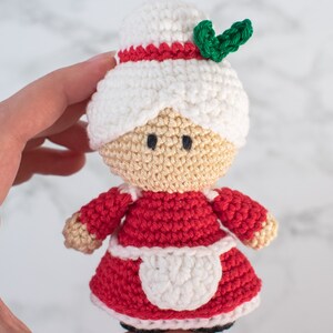 Crochet Mini Mrs. Claus amigurumi pattern Mrs. Claus Christmas ornament crochet pattern Video tutorial image 4