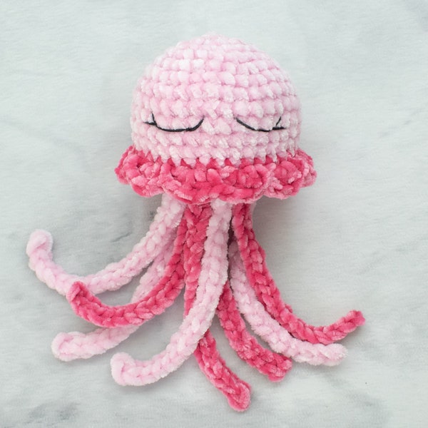 Crochet Chunky Jellyfish amigurumi pattern | Jellyfish cuddle size crochet pattern | Video tutorial