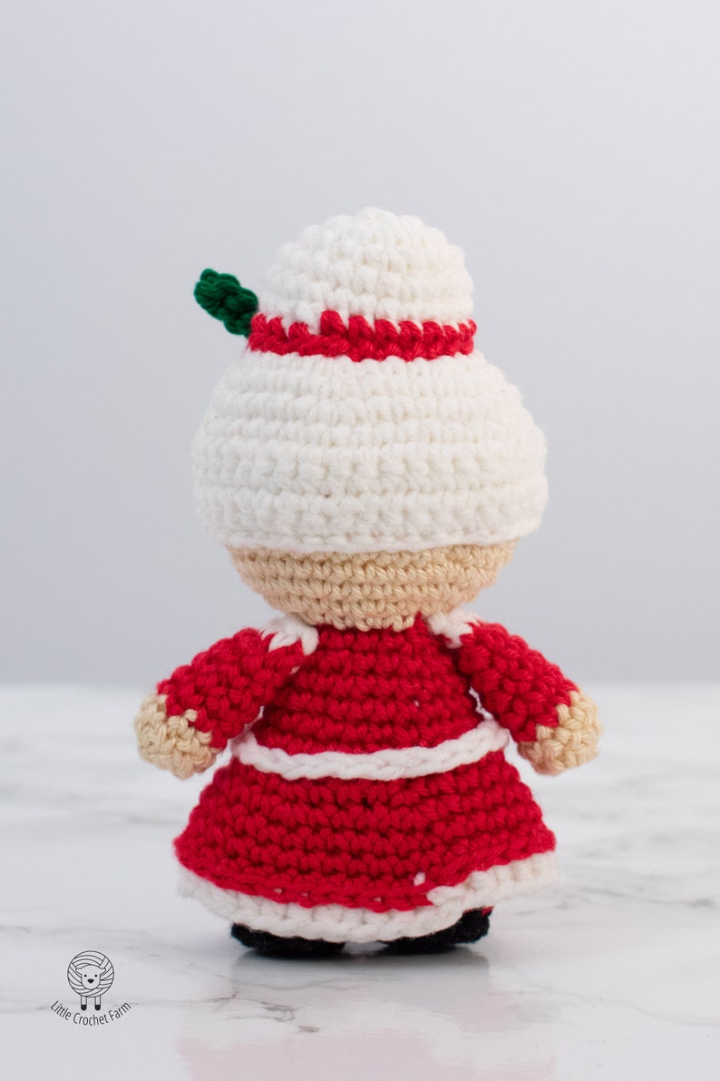 Crochet Mini Mrs. Claus amigurumi pattern Mrs. Claus Christmas ornament crochet pattern Video tutorial image 5