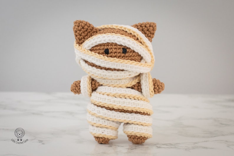 Mummy Cat amigurumi pattern. Halloween cat crochet pattern. Crochet amigurumi Mummy cat image 1