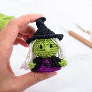 Evil Witch mini amigurumi pattern | Mini Witch Halloween ornament crochet pattern | Video tutorial