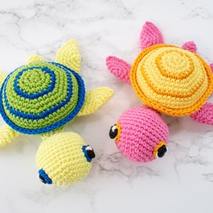 No-sew turtle amigurumi pattern. Little turtle crochet pattern. kawaii crochet sea creatures. Amigurumi video tutorial.,