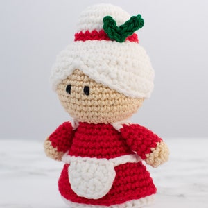 Crochet Mini Mrs. Claus amigurumi pattern Mrs. Claus Christmas ornament crochet pattern Video tutorial image 6