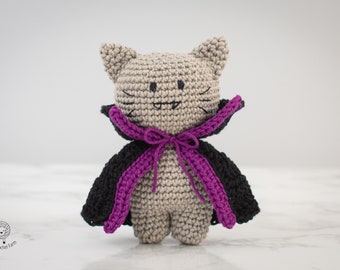 Cat Dracula amigurumi pattern. Halloween cat crochet pattern. Crochet amigurumi Dracula cat