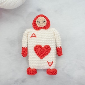 Card Soldier crochet pattern. Alice in wonderland amigurumi pattern. Stuffed toy PDF