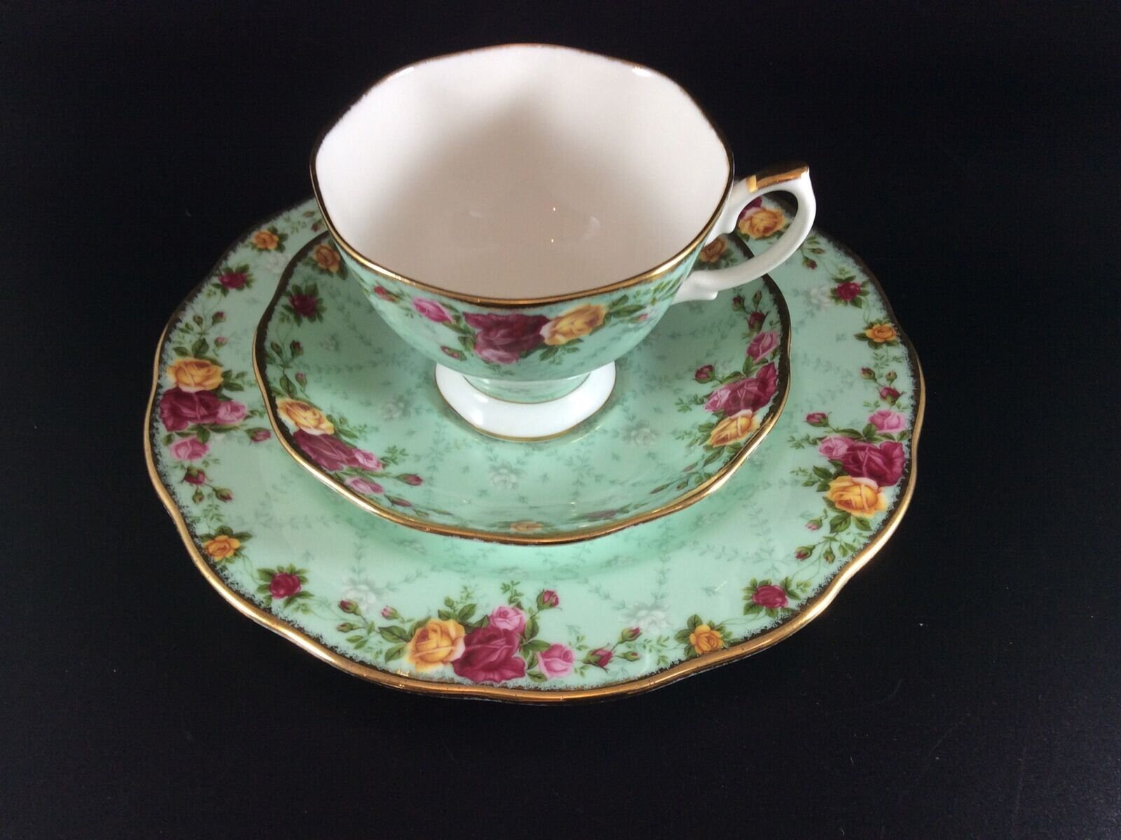 Royal Albert Peppermint Damask Old Country Roses Trio Tea Set Very Rare