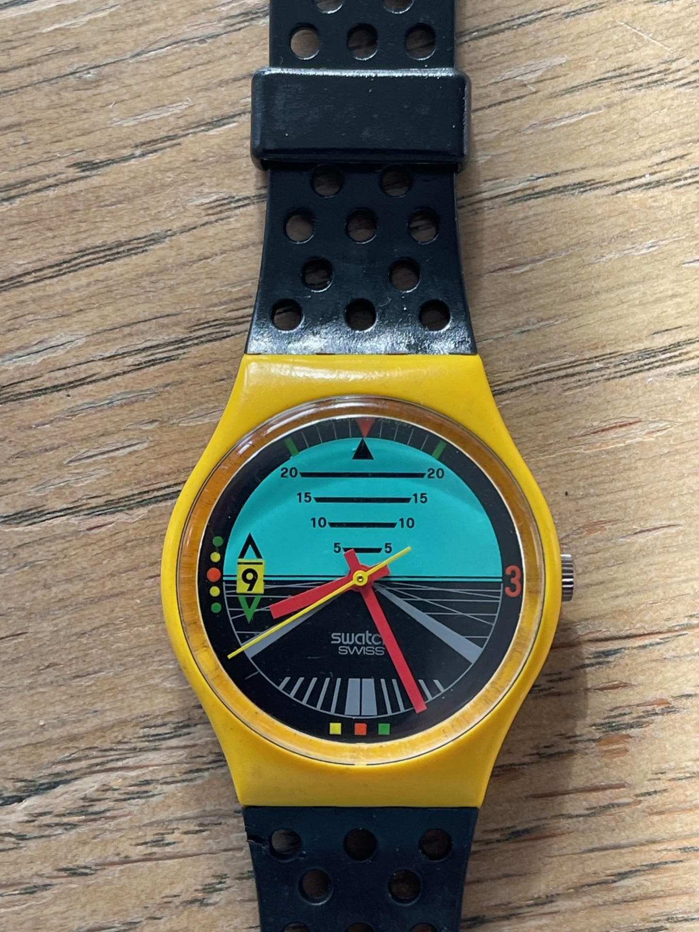 SWATCH / スウォッチ　FOLLOW ME　GJ101　電池交換済み Swatch Watch GJ101 