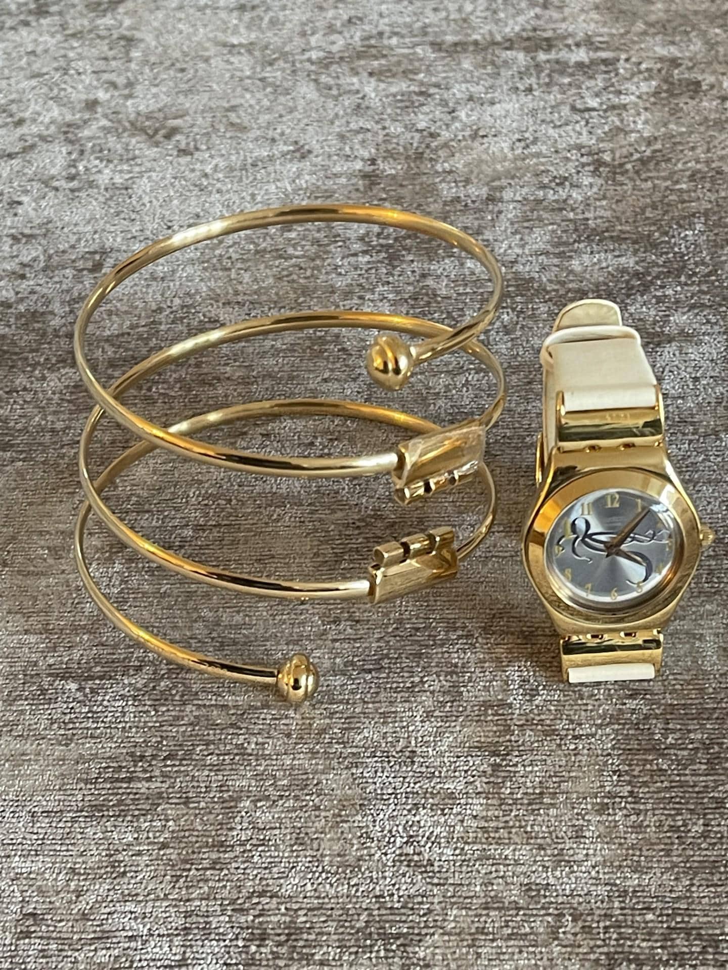 SWATCH YLG115 JAMES BOND \