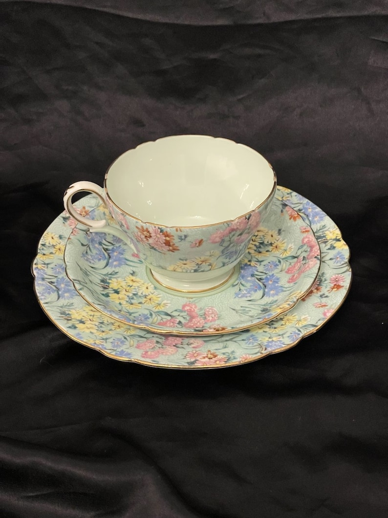 Shelley Tea Set melody. Chintz. Art Deco. Complete With Teapot.1930's