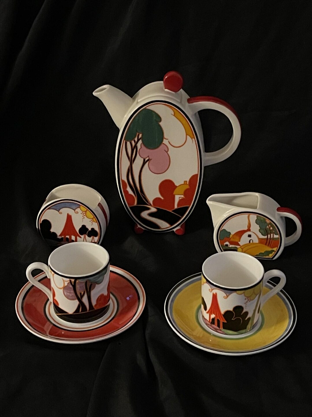 英国　クラリス・クリフ作のコーヒーセット il_1080xN.6300992544_plv1.jpg