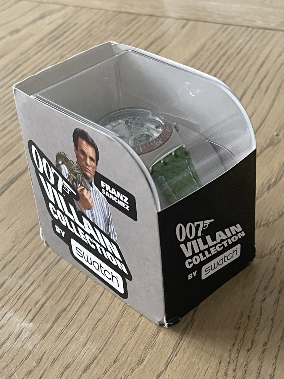 Swatch Watch YCS512 James Bond villain Collection licence TO Kill
