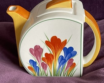 Clarice Cliff Bizarre &quot;CROCUS&quot; Teapot Stamford Shape