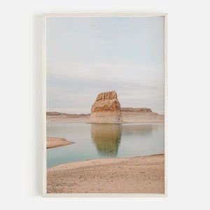 Lone Rock at Lake Powell, Arizona Utah Border, Lake Powell Scenery, Desert Lake Wall Art, Sandy Lake Photo, Arizona Lake Decor, Desert Lake
