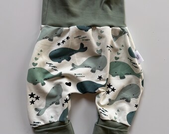 Babybroekje met walvismotief | Groeibroekje | Handgemaakt babybroekje | Unisex babybroekje