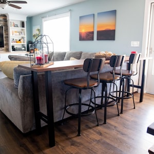 Mesa de sofá Hepburn: mesa de salón de madera maciza