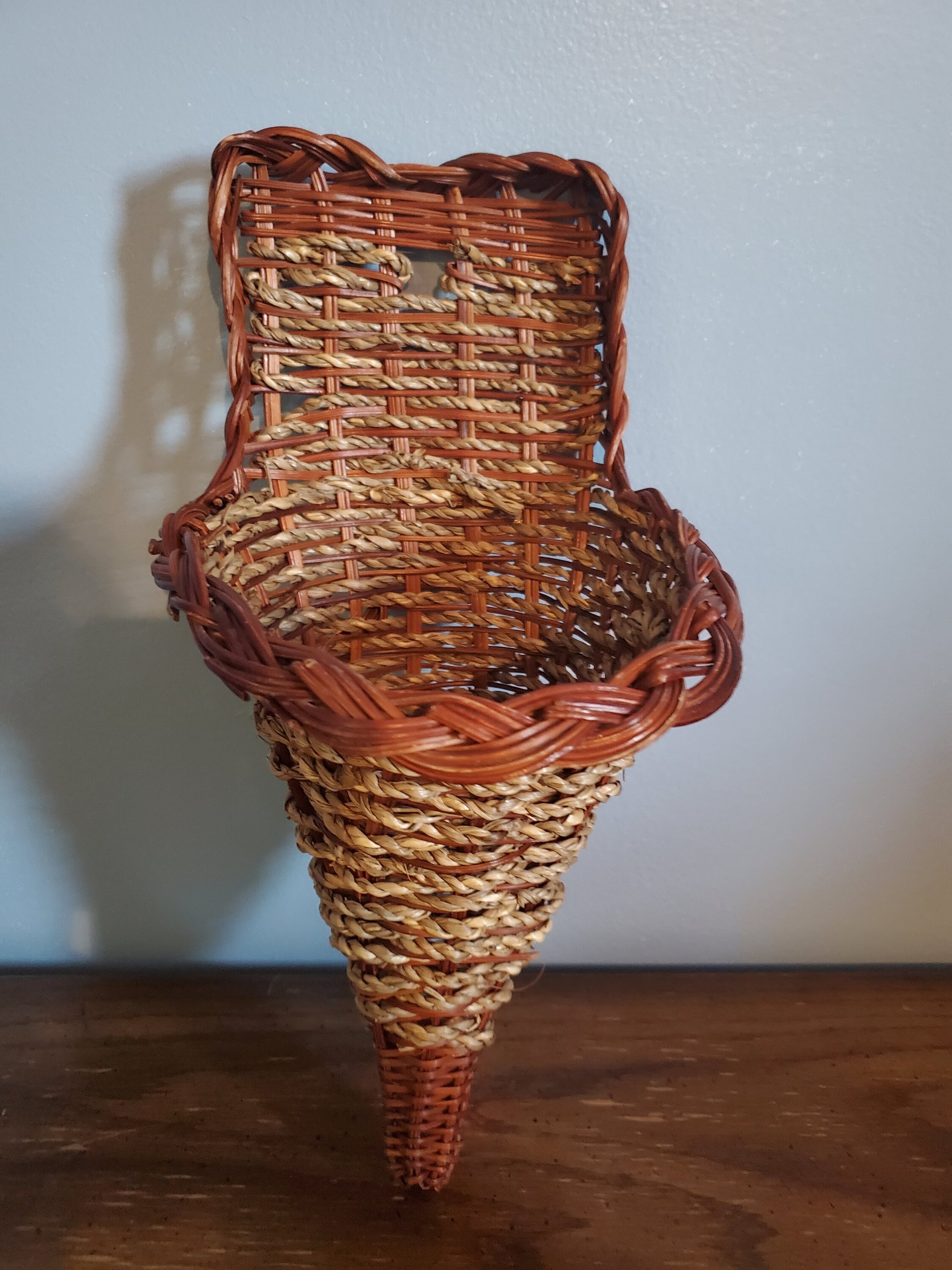 1 Vintage Wicker Cornucopia Baskets Wall Collection Table Etsy