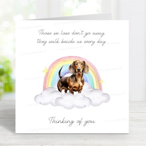 Tarjeta de condolencias para perro salchicha (pelo liso y pelirrojo): "Pensando en ti", frase sentimental sobre la pérdida de un perro, tarjeta "Puente Arcoíris", 15 x 15 cm