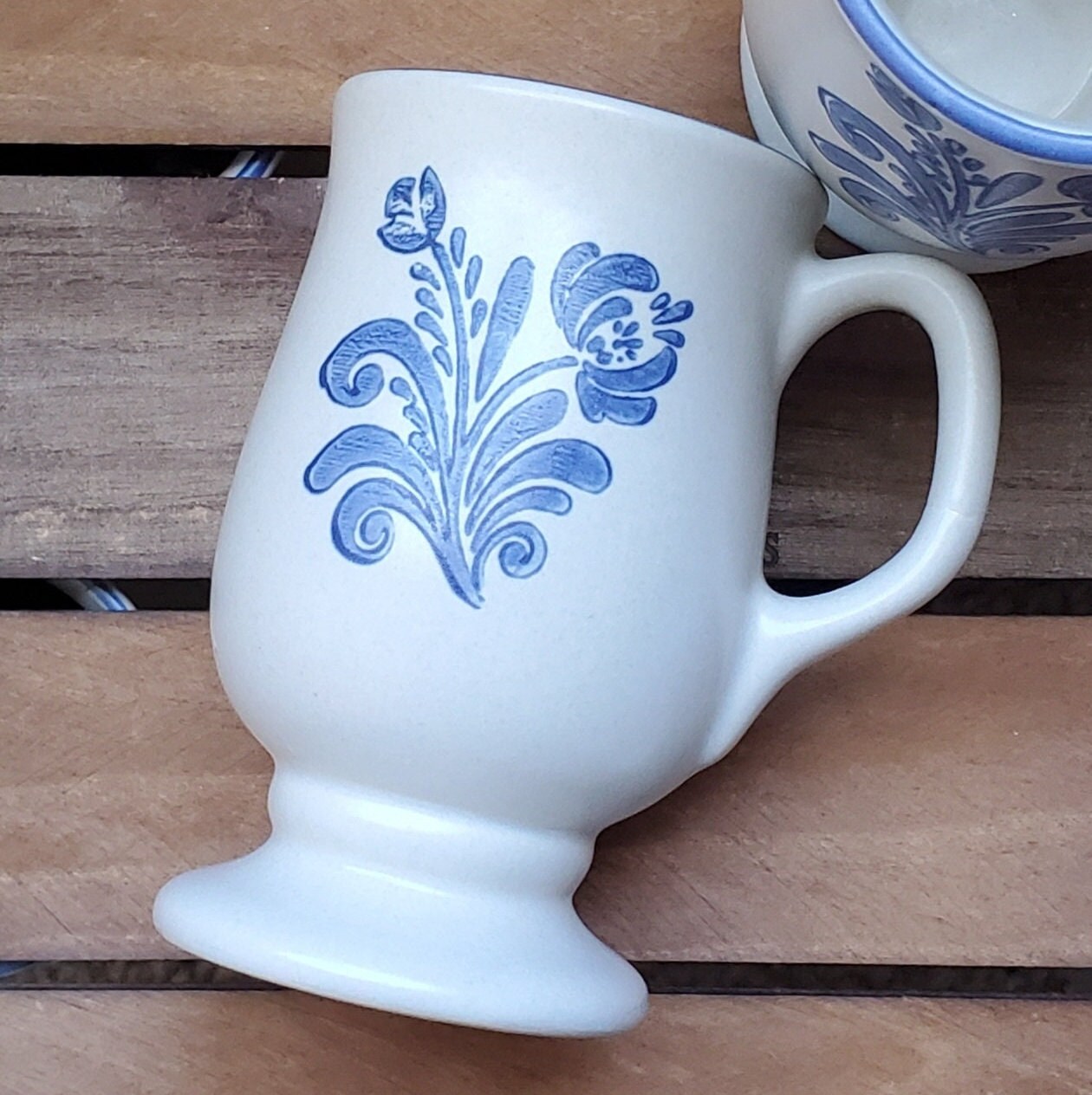 Pfaltzgraff Yorktowne Footed Mug Made in the USA