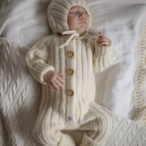 Pixie baby outfit • Knit wool romper, elf bonnet and booties set • Coming home baby outfit