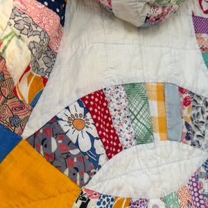 Vintage Hand-Stitched Wedding Ring Quilt Hoodie | Chore Coat Style | One-of-a-Kind Statement Piece M-XL image 11