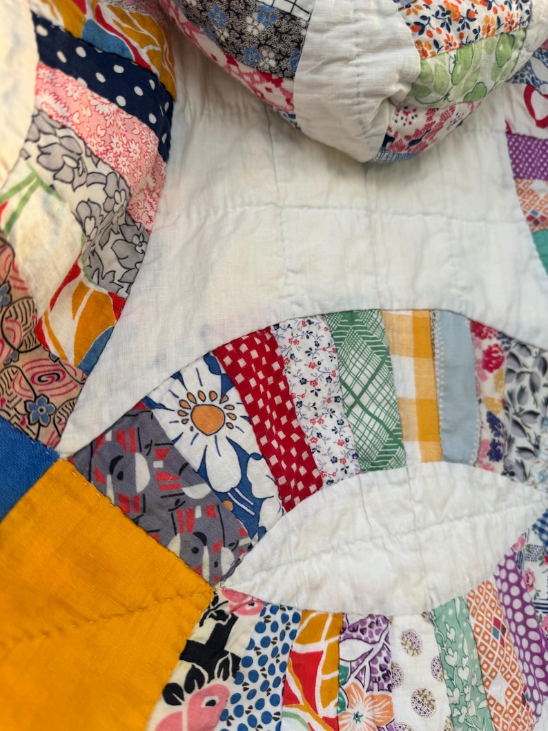 Vintage Hand-Stitched Wedding Ring Quilt Hoodie | Chore Coat Style | One-of-a-Kind Statement Piece M-XL image 11