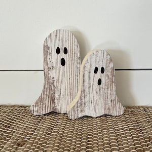 Wood Ghost set, Weathered Ghosts, Halloween decor, Spooky decor, Fall decor, tiered tray decor.