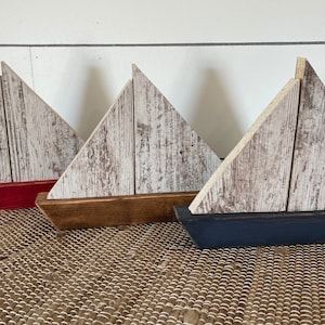 Rustic wood sailboat, nautical decor, boat decor, summer decor, beach decor, lake house decor, nautical nursery, boy&#39;s room decor