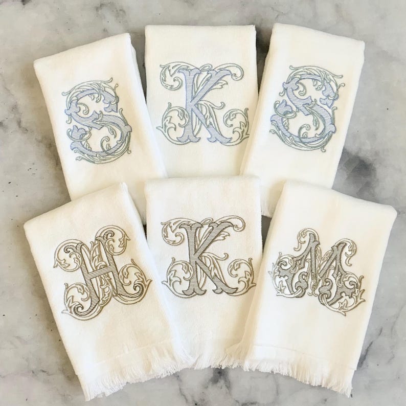 Vintage Vine Monogram Towel, Personalized Gift, Monogram Towel, Hand Towel, Hostess Gift, Housewarming, Birthday gift, Wedding gift
