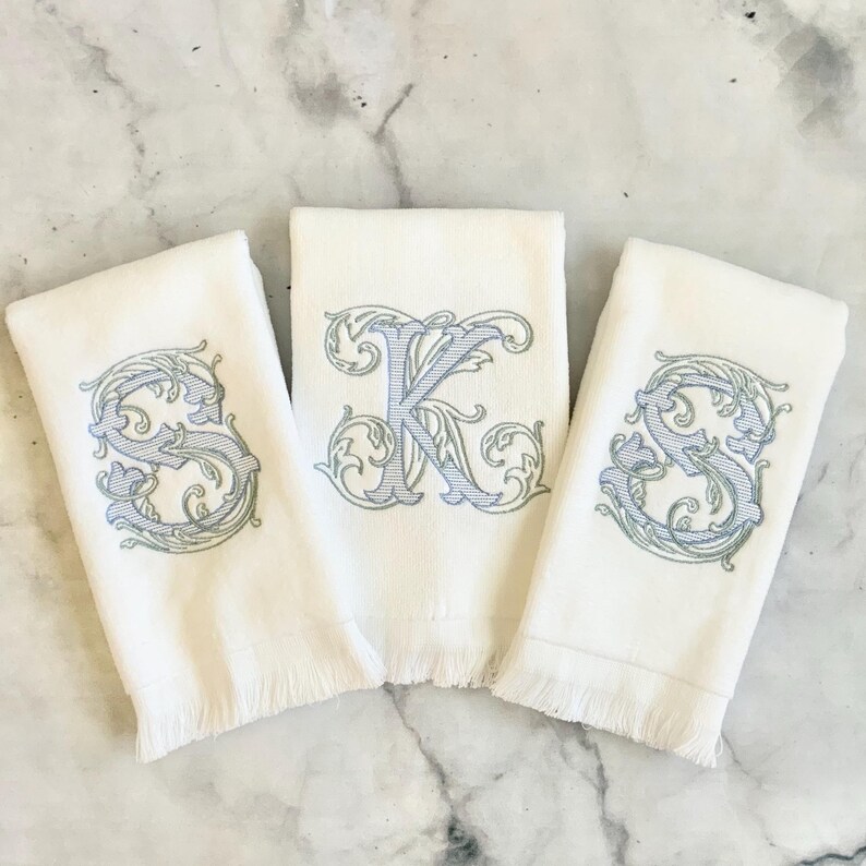 Vintage Vine Monogram Towel, Personalized Gift, Monogram Towel, Fingertip Towel, Hand Towel, Hostess, Housewarming, Birthday, Wedding gift