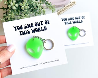 Glow in the Dark Alien Keychain: Space Sci-Fi Keyring