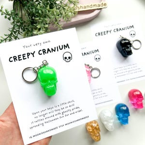 Resin Skull Keychain: Spooky Gothic Halloween Bag Charm