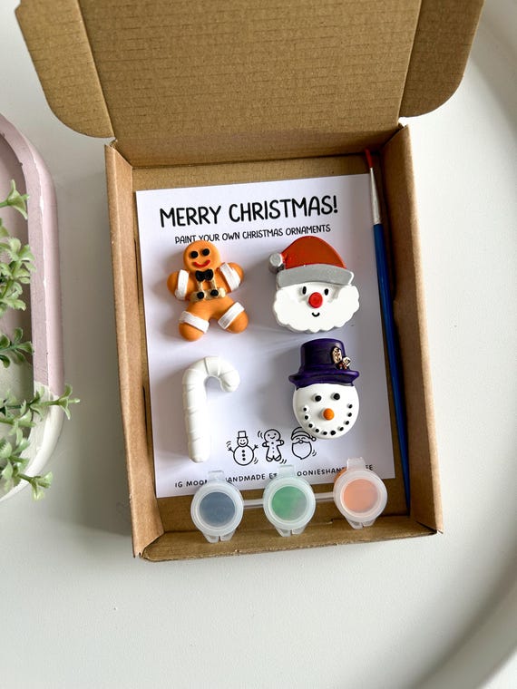 Christmas Paint Your own Kits, Stocking Fillers, Christmas Eve Box Fillers, Christmas Pottery Painting, Christmas Magnets, Christmas Crafts