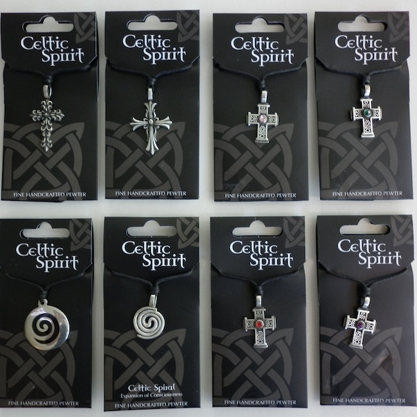 Pendentifs en étain Celtic Spirit fabriqués à la main avec bracelet en cuir réglable