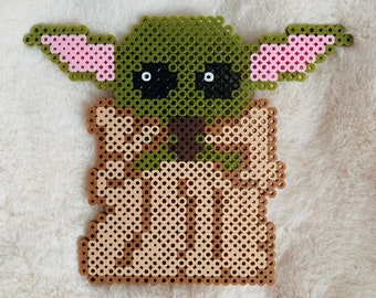 Grogu con Cup Perler