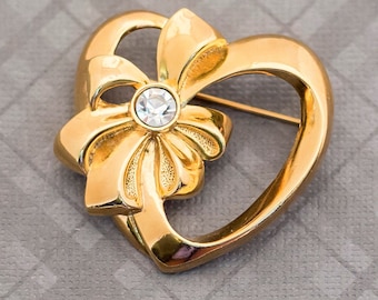 Gold Heart Brooch by Avon G8