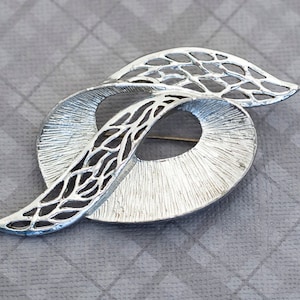 Vintage Mid Century Silver Tone Brooch G9