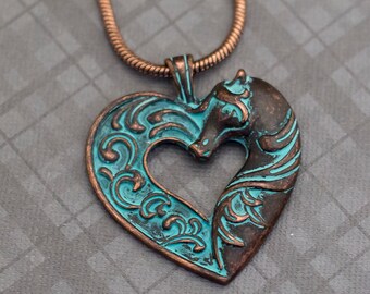 Vintage Gothic Copper Tone Heart Pendant Necklace 18 Inches G6