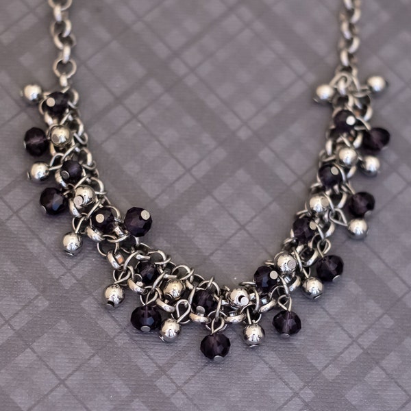 18 inch, Vintage Unkempt Black Beads Silver Tone Bib Necklace - G50