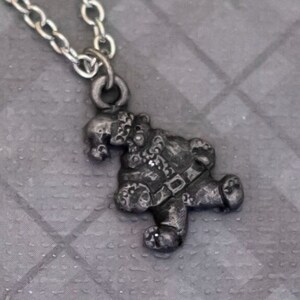 Vintage Santa Claus Pendant Christmas Silver Tone Necklace - G46