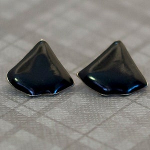 Smooth Moves Black Stud Earrings