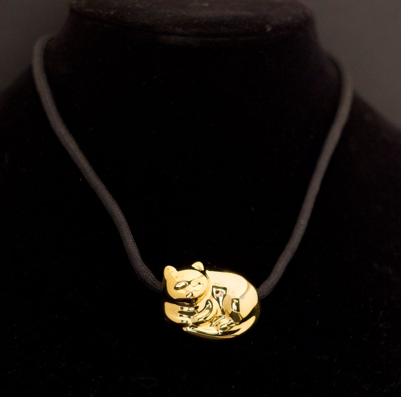 G1 Vintage Fancy Cat Gold Vintage Avon Necklace