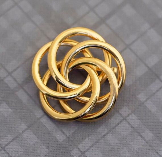 Gold Spiral Brooch Amazon.com: Elegant Large Gold Swirl Brooch Pin For Women  main image 3