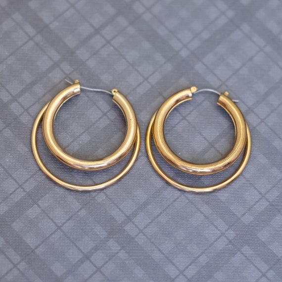 Vintage Gold Tone Double Ring Unique Hoop Earring… - image 1