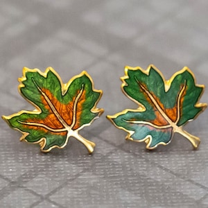 Vintage Grüne Abstrakte Ahornblatt Gold Ton Ohrstecker, G43