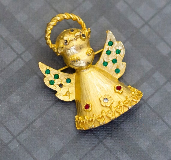 Vintage Little Golden Angel Brooch - G38 - image 1