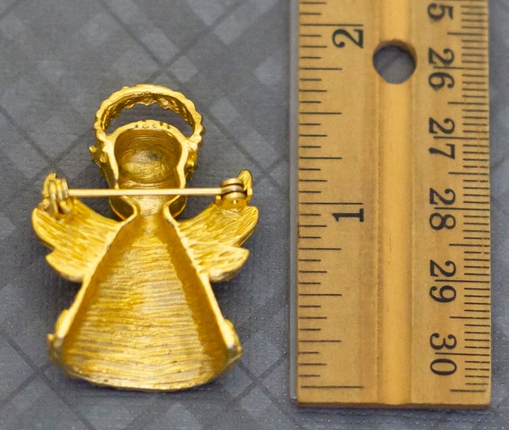 Vintage Little Golden Angel Brooch - G38 - image 2