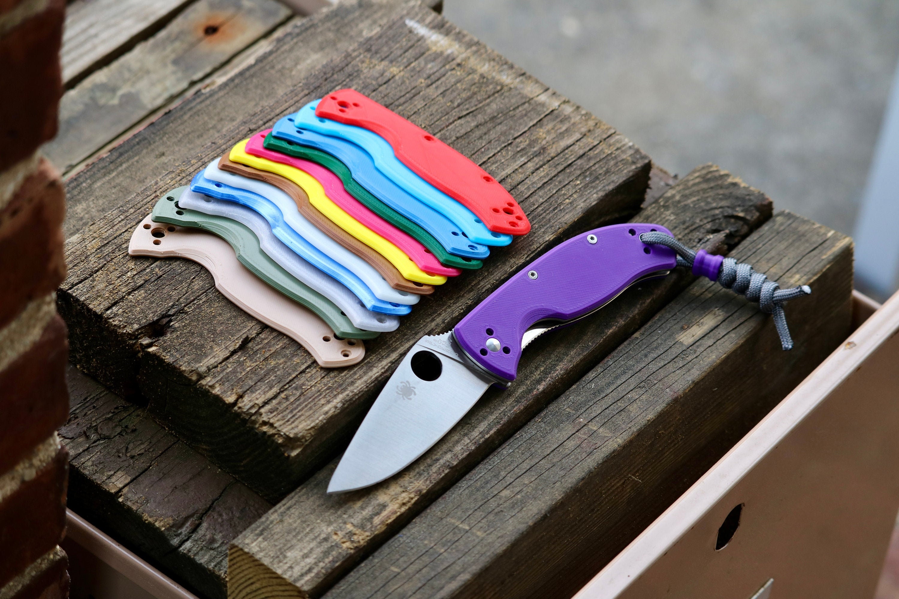 Knife Scales Glow in the Dark by DaRealRadioactiveMan, Download free STL  model