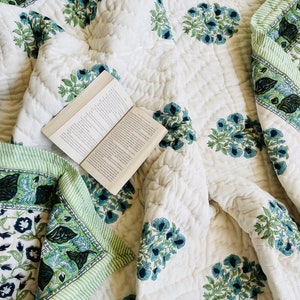 Indian Reversible Green Christmas Queen Quilt, Jaipuri Razai, Housewarming Gift Soft Quilt, Hand Block Print, Jaipuri Quilt, Queen Quilt