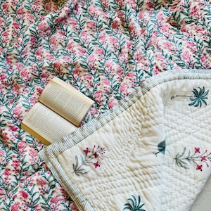 Indian Floral Palm Tree Cotton Quilt, Reversible Bedding Quilt, Boho Throw Blanket Razai, Twin Cotton Comforter, Holiday Beach Quilt, Gifts