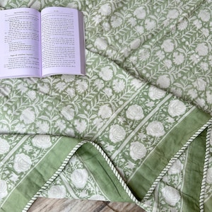 Dohar estampado em bloco floral verde, colcha de algodão artesanal, Jaipuri Queen Dohar, presentes feitos à mão, Queen Dohar